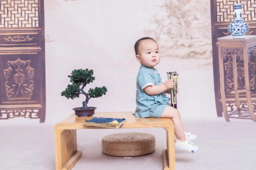 日土孕妇肚子上的黑线